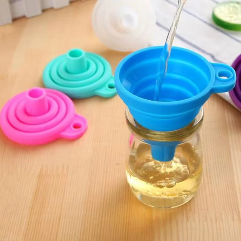 Kitchen Handy Gadgets - 1/2/4PCS Silicone Collapsible mini Foldable Funnel